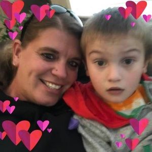 Meet your Posher, Laurena